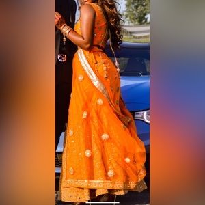 Custom lengha size small US 2-4 worn once comes with an extra piece of material